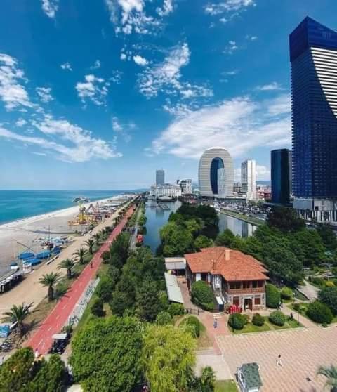 Magnolia Seaside Lägenhet Batumi Exteriör bild